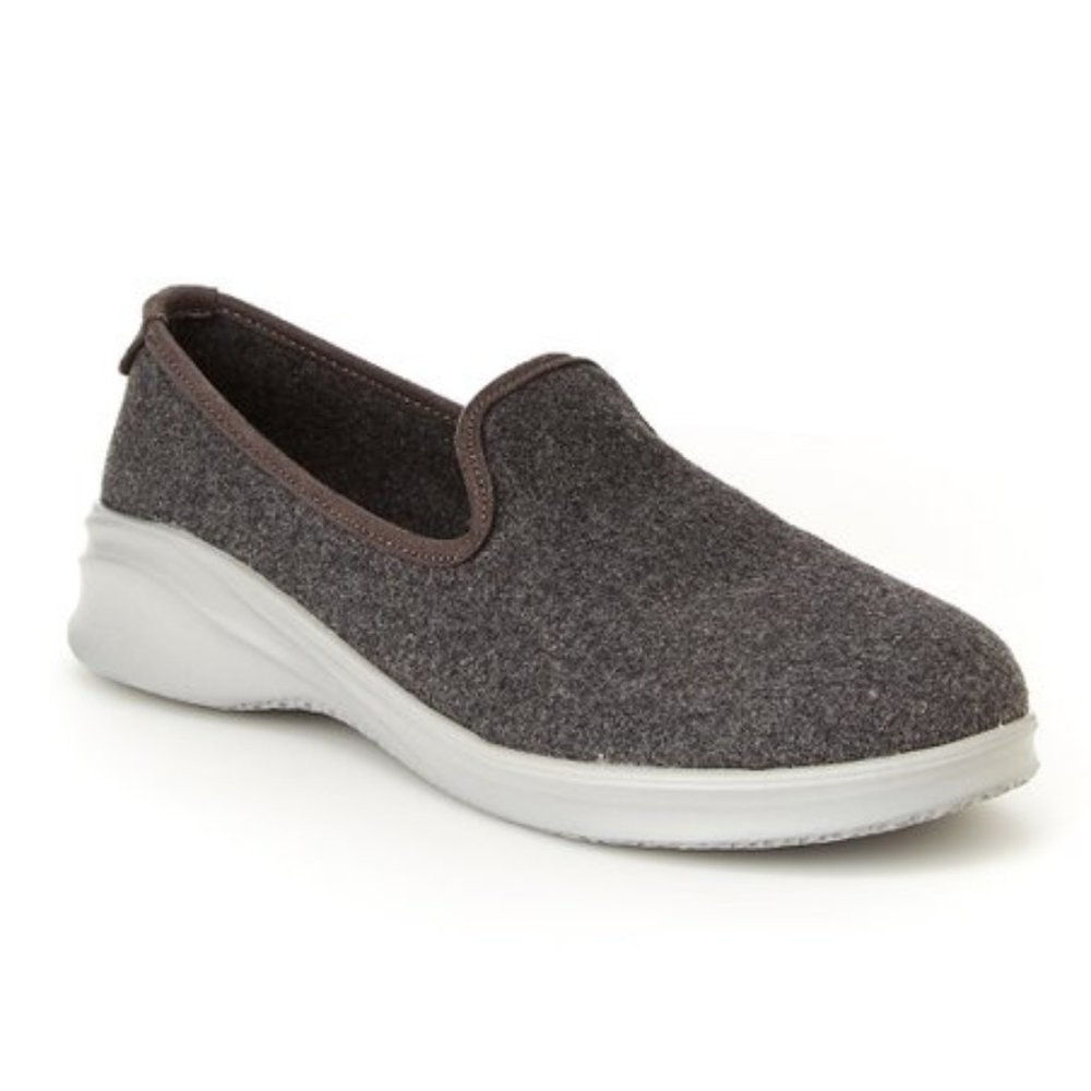 NWT Women's JSport Loon Charcoal Shoes Size 7